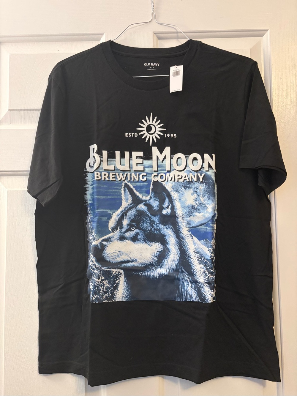 Old Navy Black Graphic Tee with Blue and White Wolf Design